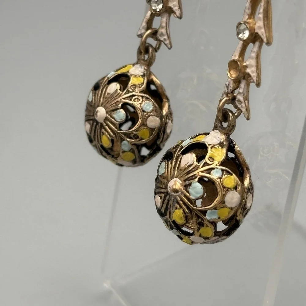 Vintage Dangle Floral Clip On Earrings Enamel Pastels 1940s Dimensional READ